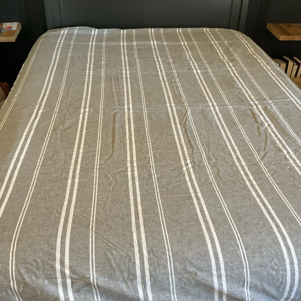 Rivet Maxwell stripe full/queen duvet set❤️❤️❤️❤️